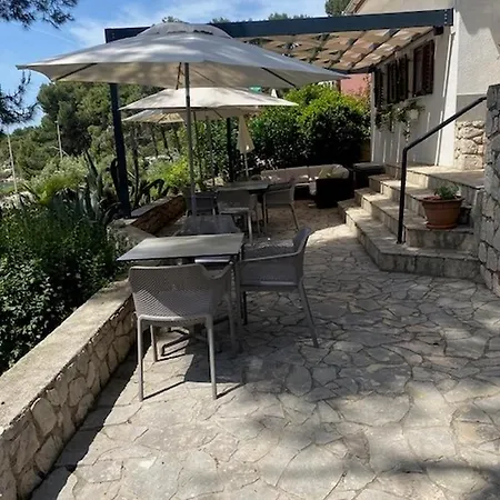 And By The Sea 4* Mali Losinj
