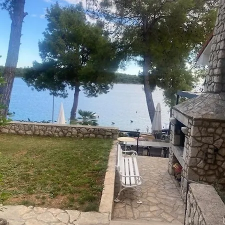 Guest house And By The Sea Mali Losinj