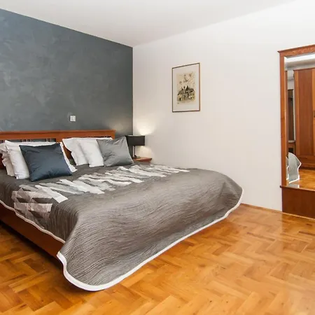 Guest house And By The Sea 4*