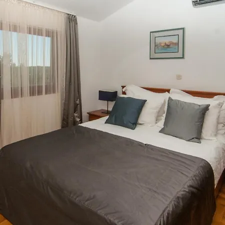 And By The Sea 4* Mali Losinj
