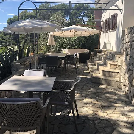 And By The Sea Guest house Mali Losinj