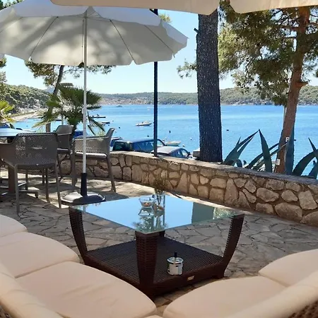 Guest house And By The Sea Mali Losinj