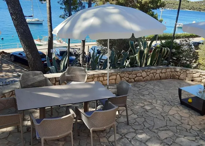 Gostinjska kuća And By The Sea 4*